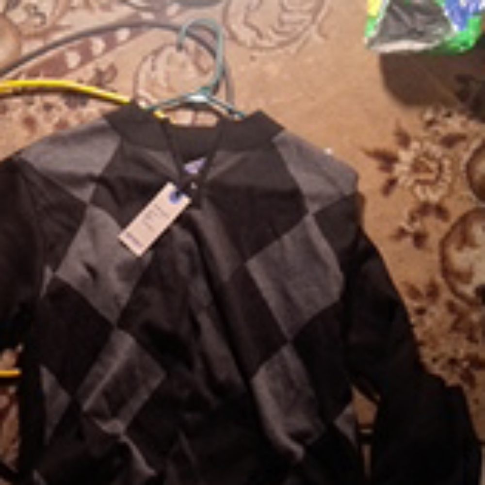 Sweaters - Picture 4 of 5